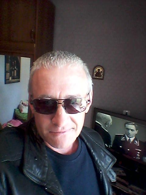 Знакомство. Фото. Нажмите, чтобы увеличить