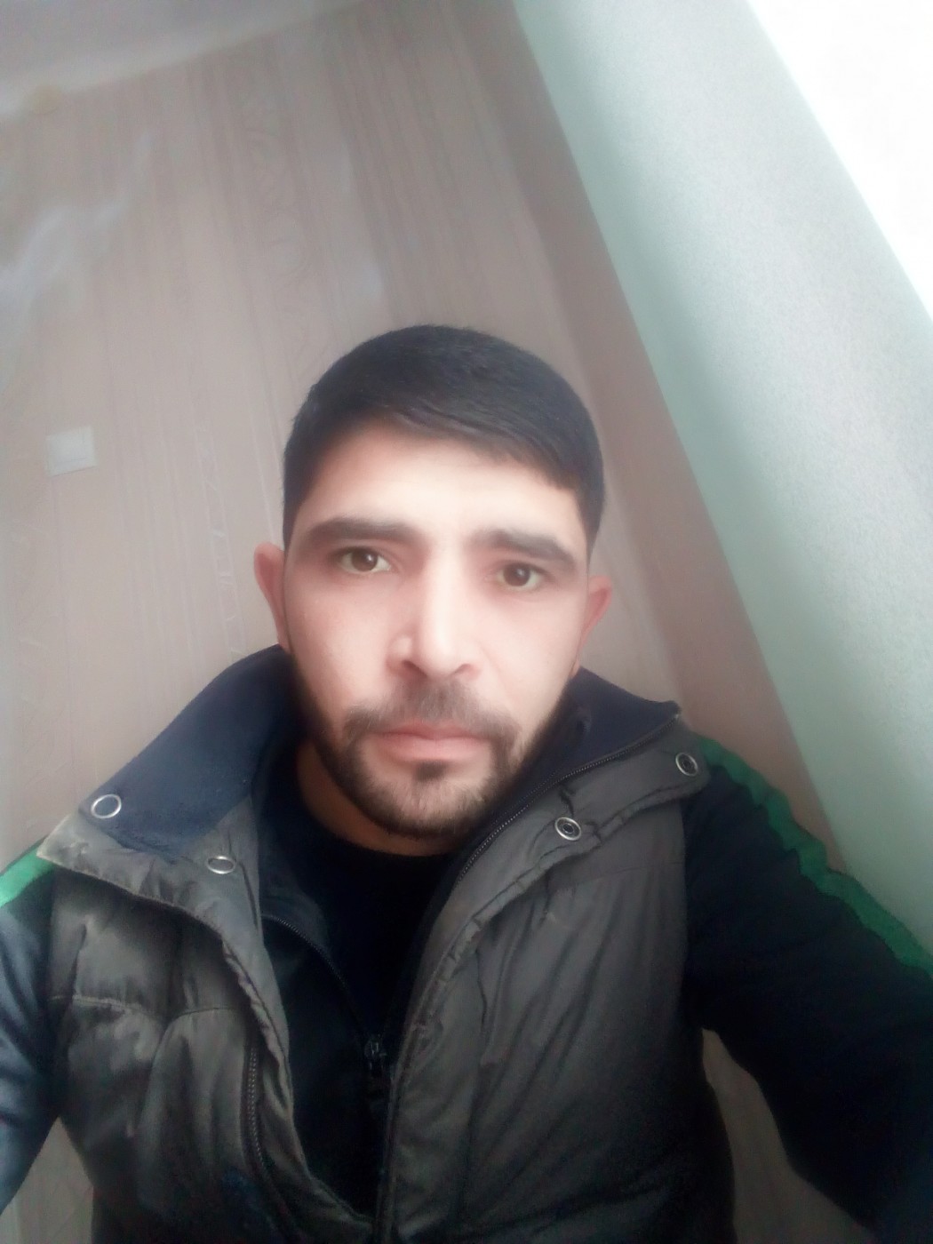 Знакомство. Фото. Нажмите, чтобы увеличить