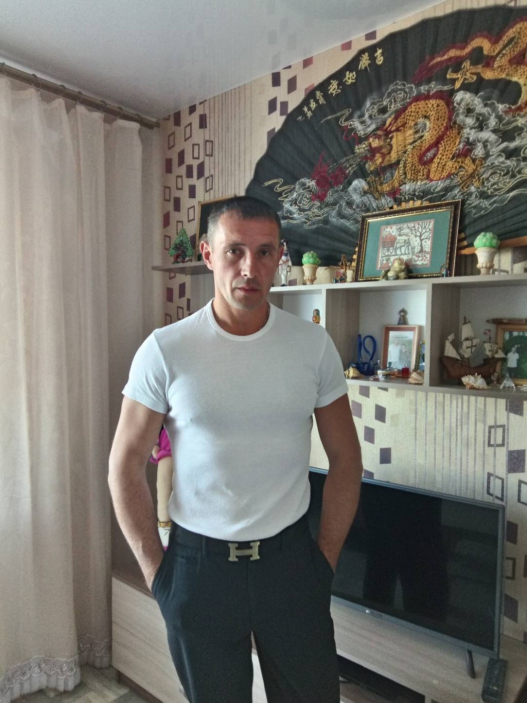 Знакомство. Фото. Нажмите, чтобы увеличить