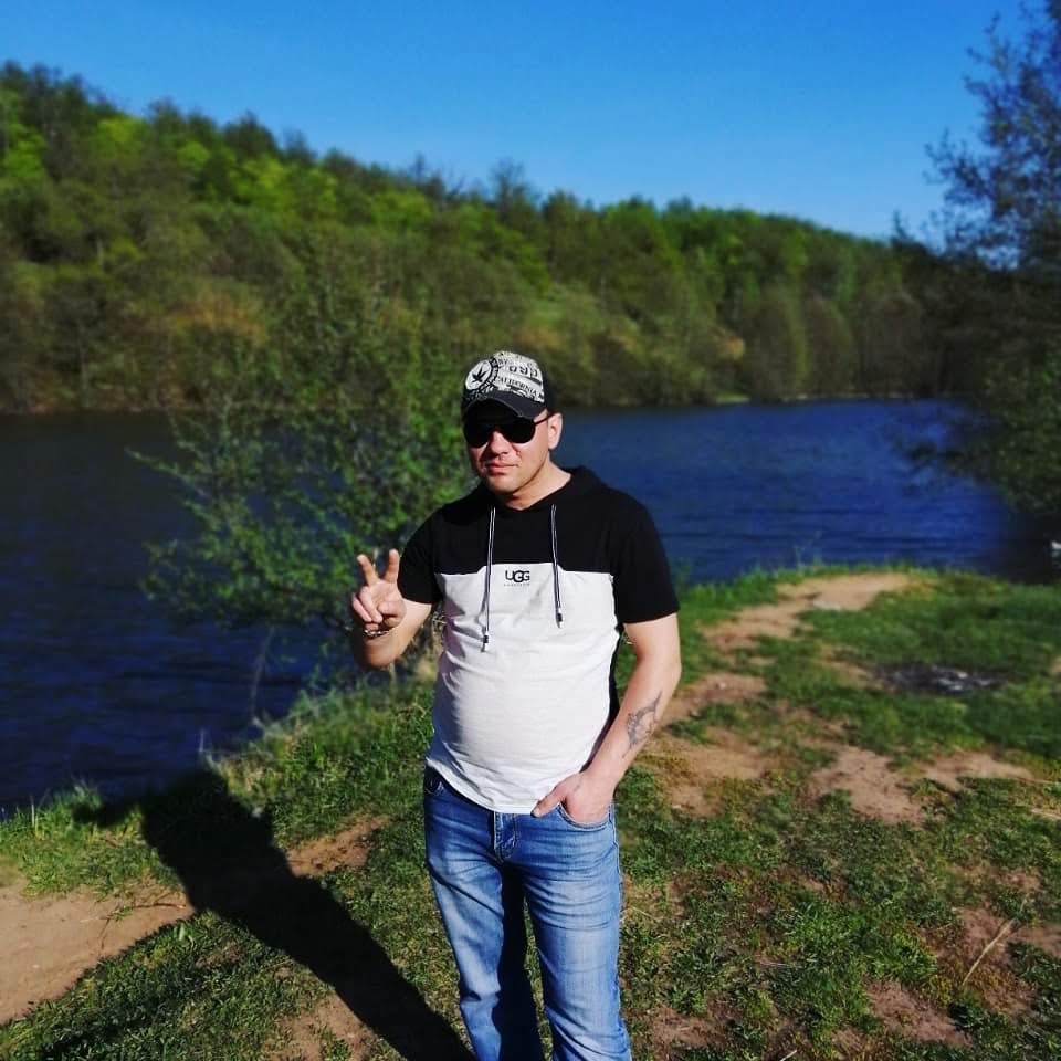 Знакомство. Фото. Нажмите, чтобы увеличить